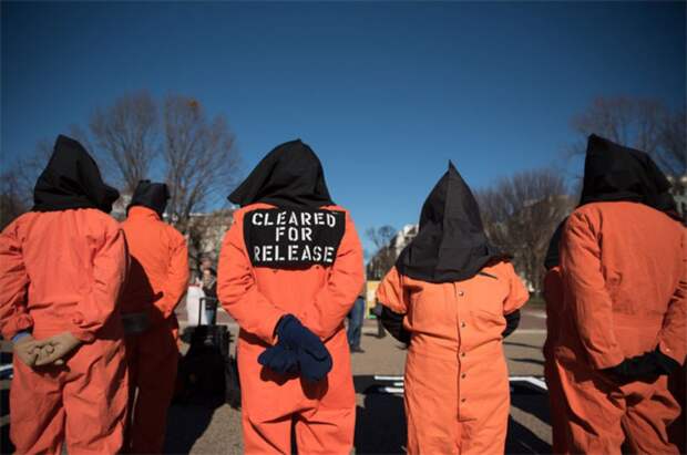 WSJ: власти США изучают вопрос закрытия тюрьмы Гуантанамо
