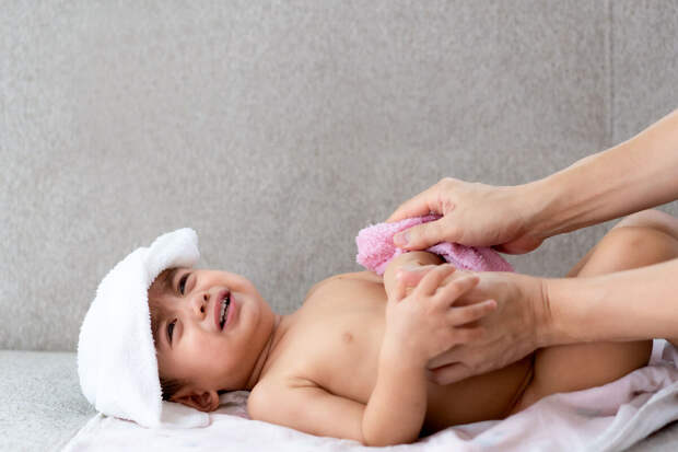 Врач Уланкина: обтирание спиртом и уксусом для снижения температуры опасно