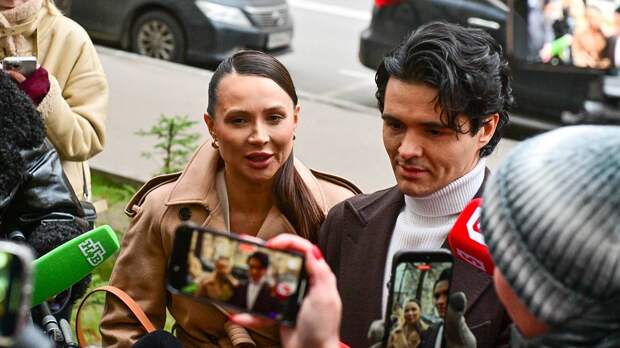 Жених Лерчек рассказал, как рождение ребенка спасло ей жизнь