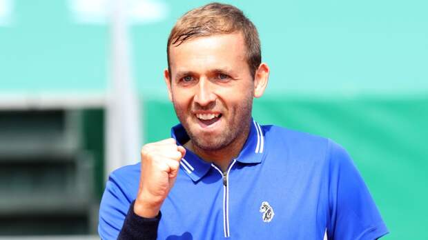 Эванс в трех сетах обыграл Гоффена на старте Australian Open