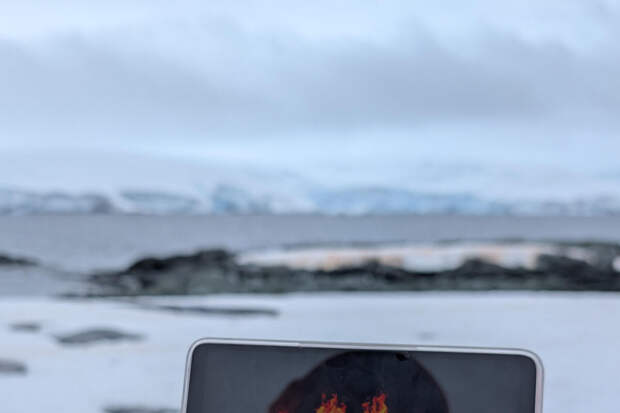 Пользователь Reddit стал первым в мире сыгравшим в Diablo 2 в Антарктиде геймером