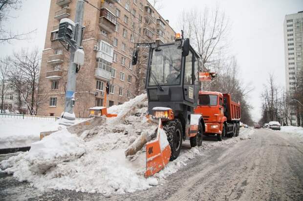 Уборка снега. Фото из архива редакции
