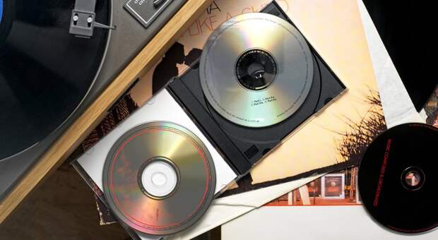 10 неожиданных применений старых коробок для CD-дисков