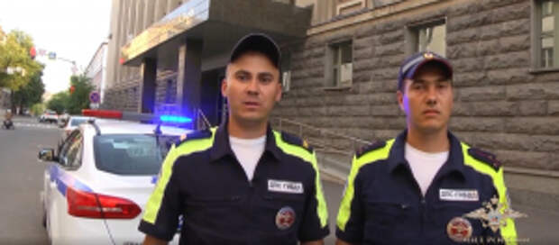 В Республике Татарстан сотрудники Госавтоинспекции эвакуировали людей из горящего дома