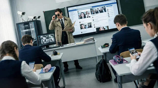 Опасный тренд захватил русские школы. Русофобы оказались тут как тут: "Твоя задача – собрать манатки и уехать из России"