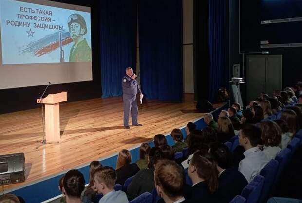 Военные вузы провели выездной День открытых дверей для школьников Тамбовской области