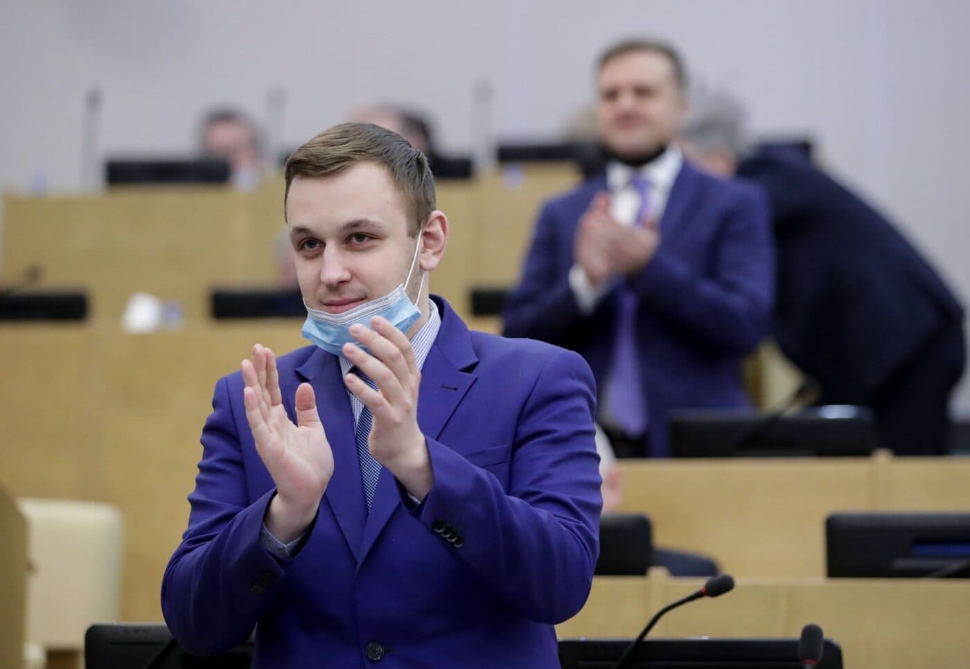 Депутат Власов