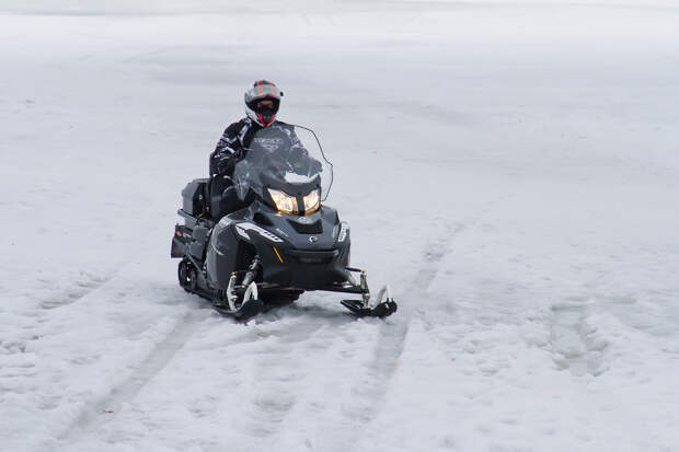 Туристы решили покататься на снегоходах в России и пропали