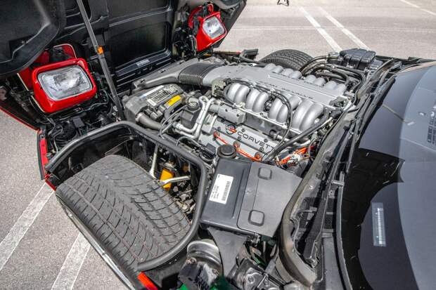 Chevrolet Corvette ZR-1 1990 года в идеальном состоянии