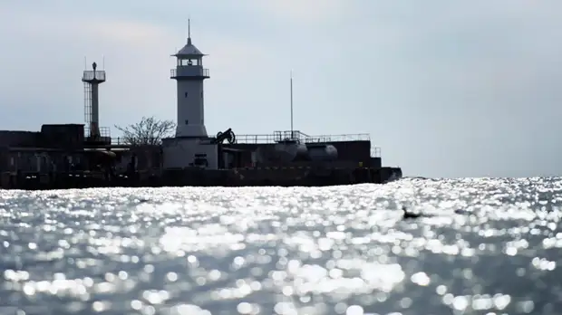 Роспотребнадзор проверяет морскую воду в Крыму на коронавирус