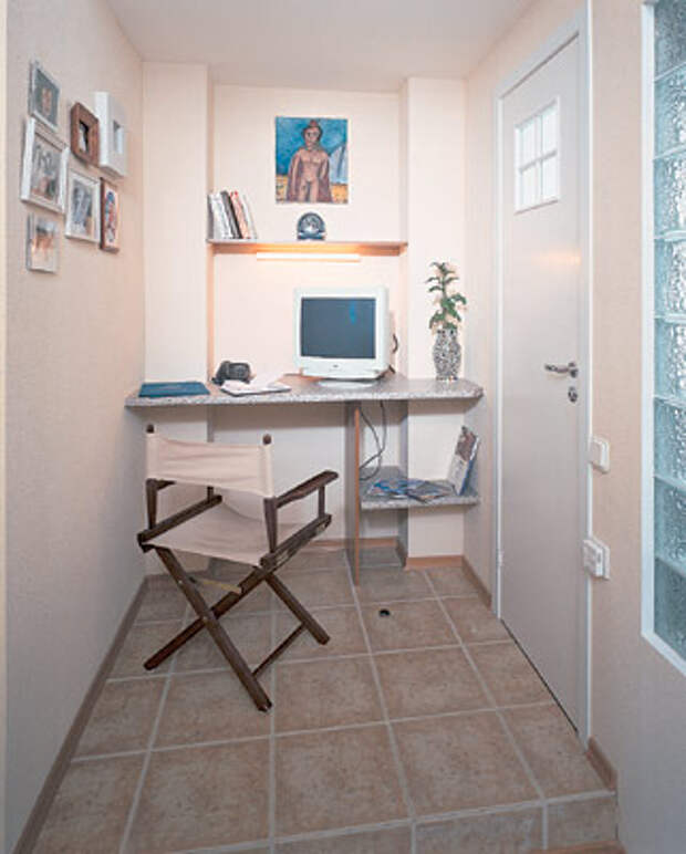 mini-home-office-nook-between-wall9