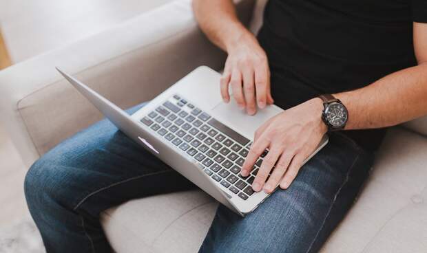 За интимную переписку с 9-летней девочкой осудили юношу в Пензе