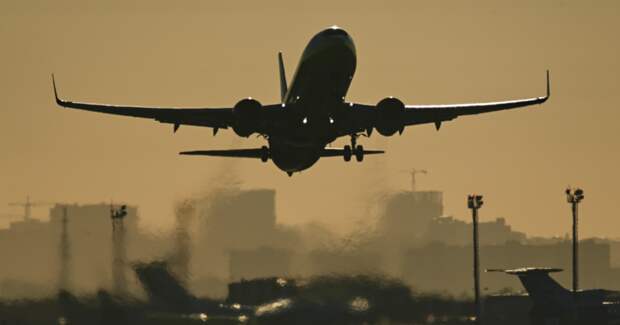Пассажир самолета Boeing 777 погиб во время турбулентности