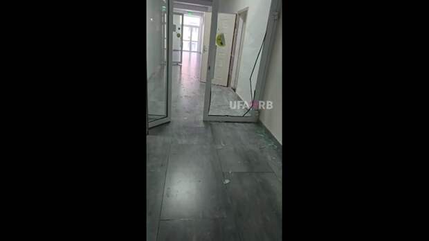 Кадры с места нападения на общежитие для иностранных студентов БГМУ в Уфе публикуют местные каналы