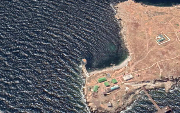 Остров обречённых: удар по Змеиному ракетами Х-22 наносился после того, как там была усыплена бдительность личного состава ГУР Украины