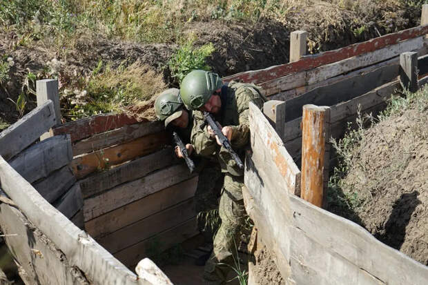 Российские военные завершают зачистку села Зеленый Гай на юго-западе Донбасса