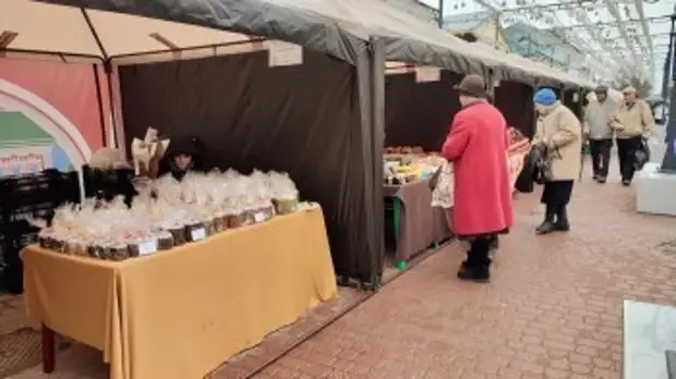 На Театральной улице открылась пасхальная ярмарка