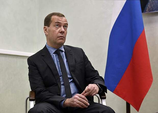 Медведев пообещал вывести Россию в пятерку крупнейших экономик мира