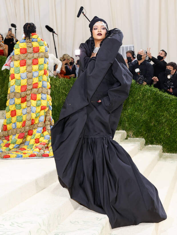 Рианна в Balenciaga