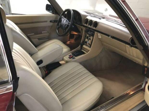 Mercedes в отличном состоянии был у одной хозяйки 42 года