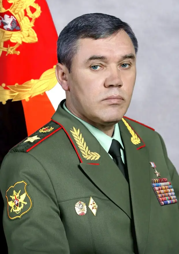 Сегодня Андрей Рэмович Белоусов в статусе нового министра обороны провел свое первое совещание с руководящим составом ведомства.-12