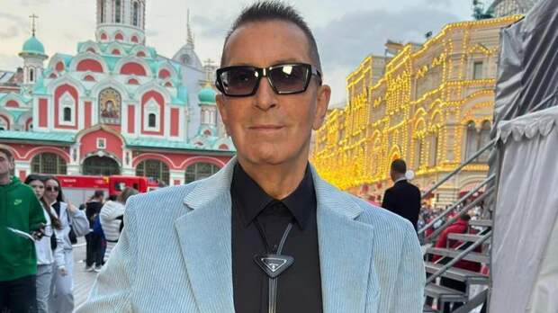 Александр Буйнов прокомментировал эпизод из юмористического шоу, в котором заявили о его влюблённости: «Вот это новости!»