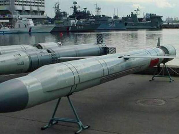 Леонков: Россия для СВО наладила ракетное производство до сотни штук в день