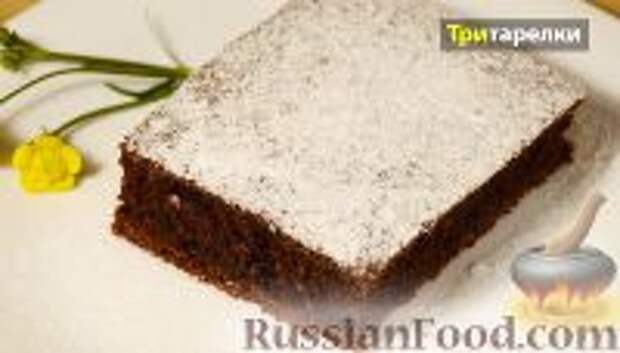 Фото к рецепту: Шоколадный пирог с творогом и орехами