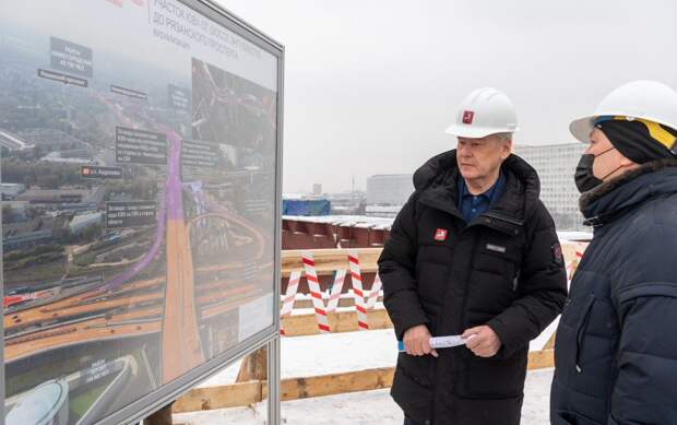 Сергей Собянин на строительстве Юго-Восточной хорды в январе 2022 года / Фото: Владимир Новиков / Пресс-служба мэра и Правительства Москвы