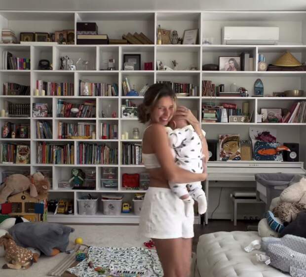 Телеведущая Регина Тодоренко снялась с пятимесячным сыном