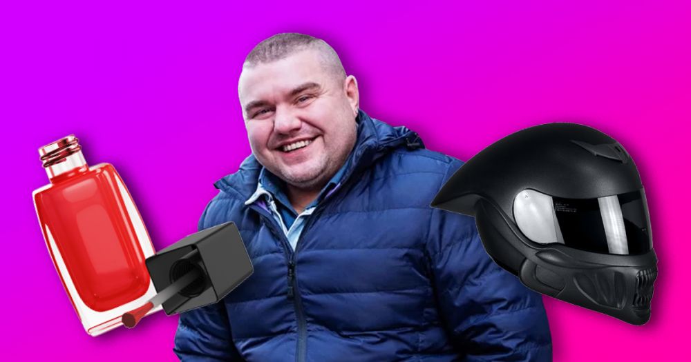6 фактов о байкере, который зарабатывает маникюром и депиляцией