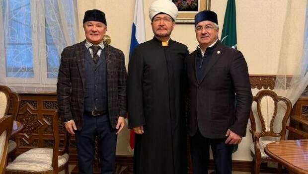 Васил Шәйхразыев Равил Гайнетдин белән хәләл стандартлар турында сөйләште