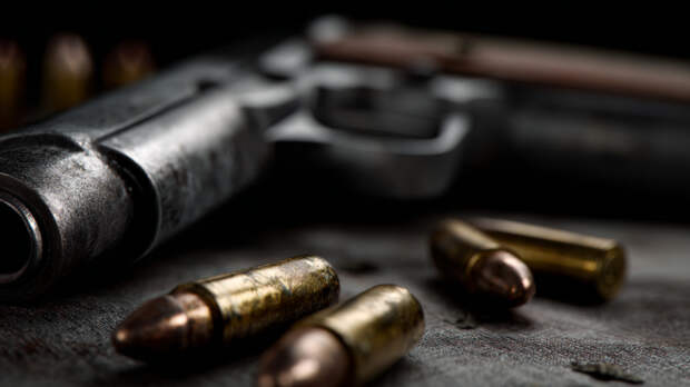 Мужчина застрелил жену и выстрелил в лицо 13-летней падчерице из-за матча НФЛ