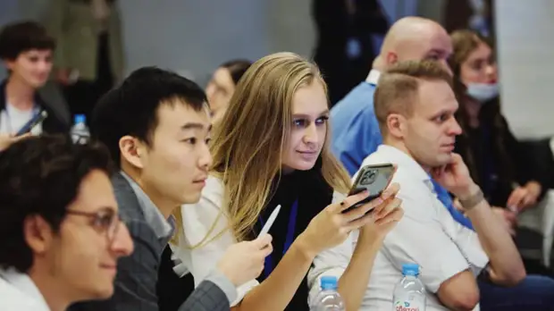 В России учредили премию в сфере молодёжной политики