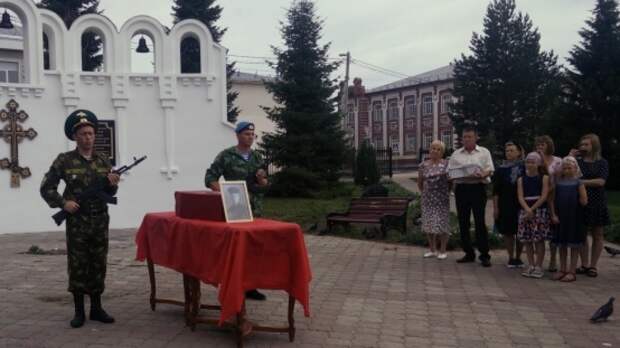 В Прикамье торжественно перезахоронили останки найденных под Псковом красноармейцев