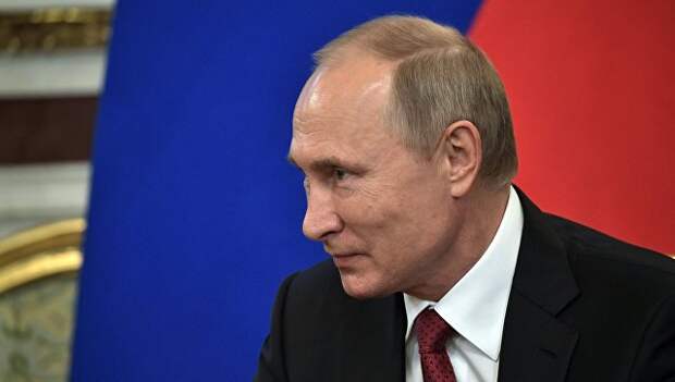 Президент РФ Владимир Путин во время встречи с королем Саудовской Аравии Сальманом Бен Абдель Азиз Аль Саудом. 5 октября 2017 Президент РФ Владимир Путин во время встречи с королем Саудовской Аравии Сальманом Бен Абдель Азиз Аль Саудом. 5 октября 2017