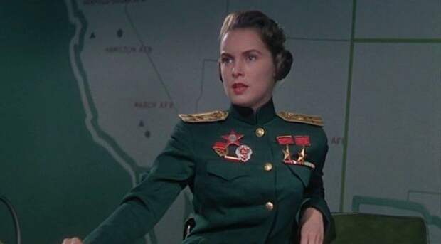 Кадр из голливудского фильма «Пилот реактивного самолета» (1957). / Фото: i.pinimg.com.