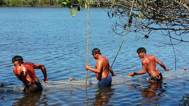 Удивительная Амазония: водный мир племени камаюра