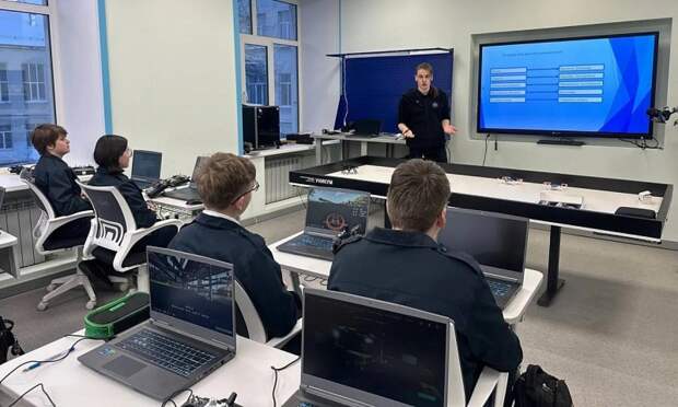 В школе № 2 Архангельска уроки технологии превратились в инженерную мастерскую