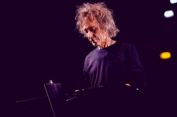 Умер гитарист и клавишник группы The Cure Перри Бамонте