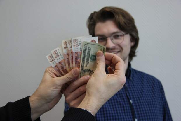 Жители Рязанской области хранят в банках рекордные 382 млрд рублей