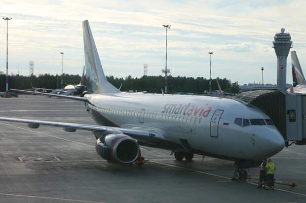 Пассажирский Superjet аварийно приземлился в Шереметьево из-за неисправности шасси