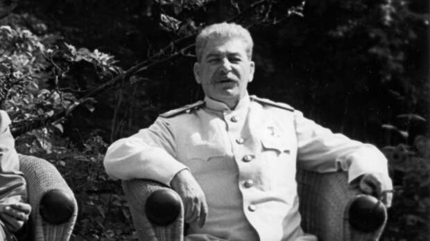 Правнук Сталина обратился к Путину и попросил реабилитировать вождя СССР