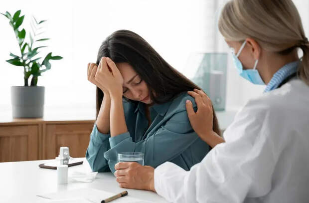 Нарколог Тюрин рассказал о неочевидной опасности модных коктейлей