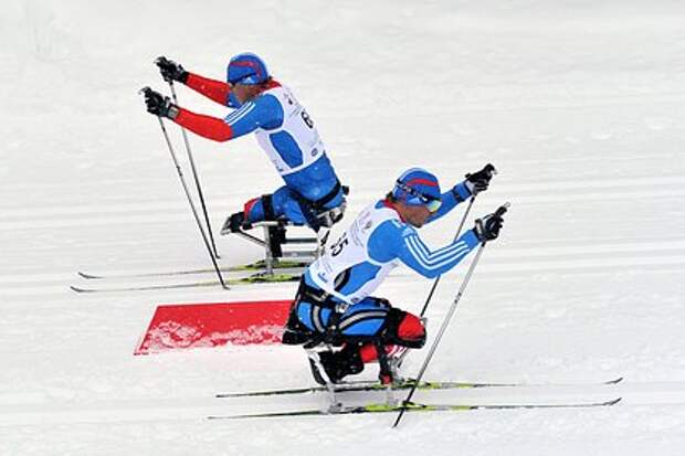 Российских паралимпийцев допустили до соревнований с флагом и гимном