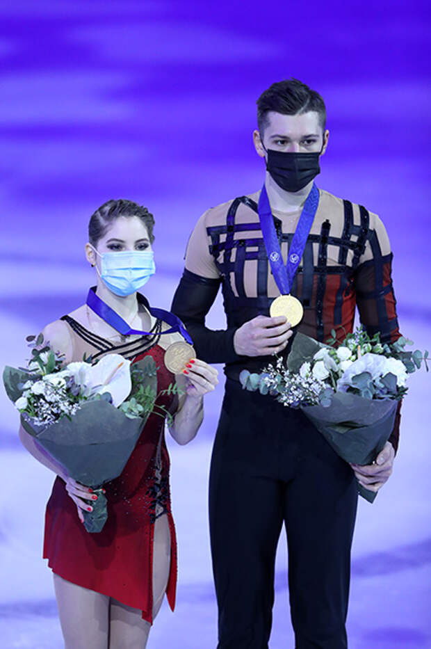 Анастасия Мишина и Александр Галлямов