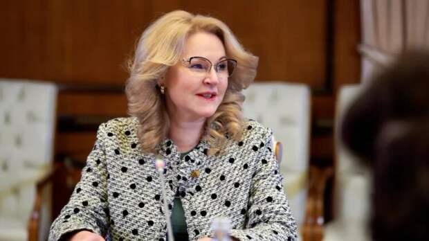 Скандально известная Татьяна Алексеевна Голикова, занимающая высокий пост вице-премьера, руководит не только своим ведомством, но и Министерством труда.-2