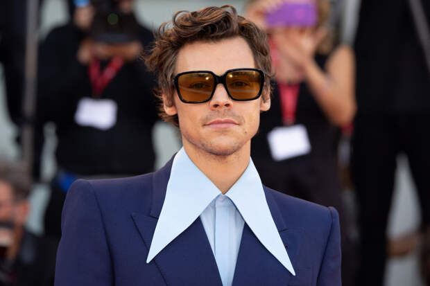 Гарри Стайлз о первом сольном туре: одиночество и растерянность на «Уэмбли»