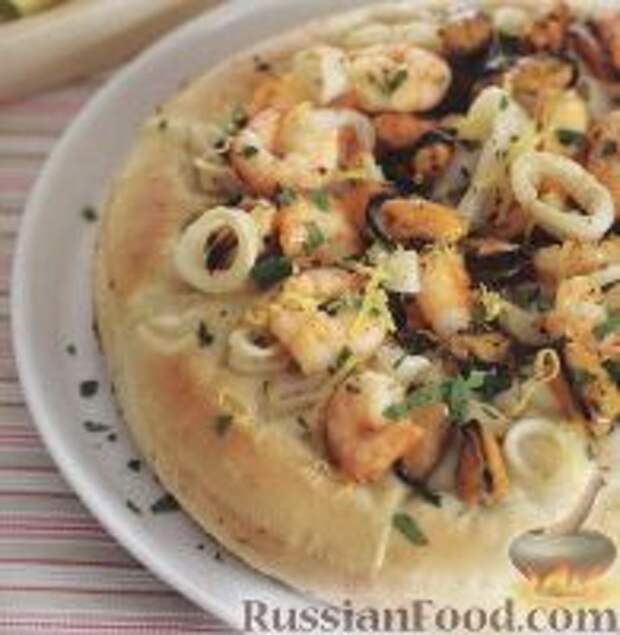 Фото к рецепту: Пицца с морепродуктами