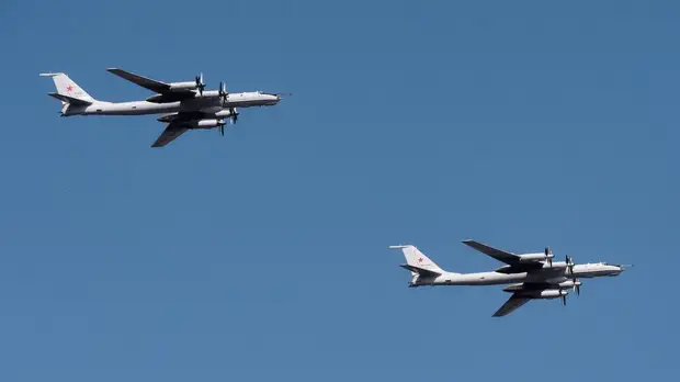 Российские Ту-142 выполнили полёт над Норвежским и Баренцевым морями
